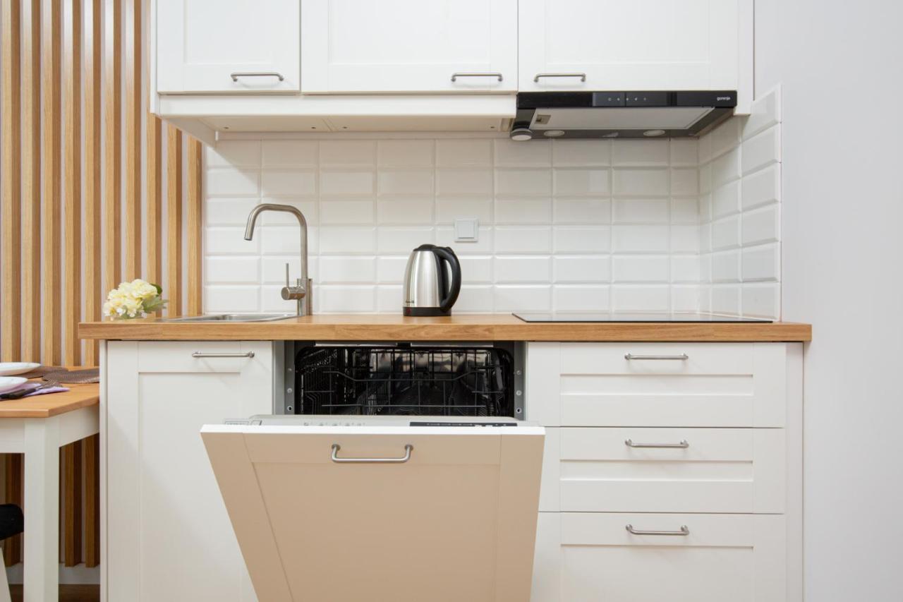 Forum Wola Jana Kazimierza Apartment By Noclegi Renters Варшава Екстериор снимка